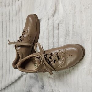 SAS Comfort Mocha Tan Free Time Walking Sneakers, Size 6S